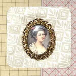 vintage antique gold engraved victorian brooch